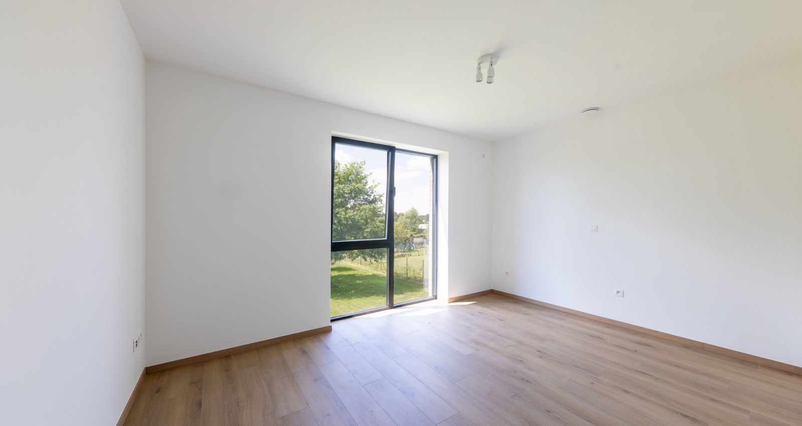35 Rue du Saucy, Temploux, 5020, 6 Chambres Chambres, ,3 Salle de bainSalle de bain,Maison,à vendre,Rue du Saucy,1048