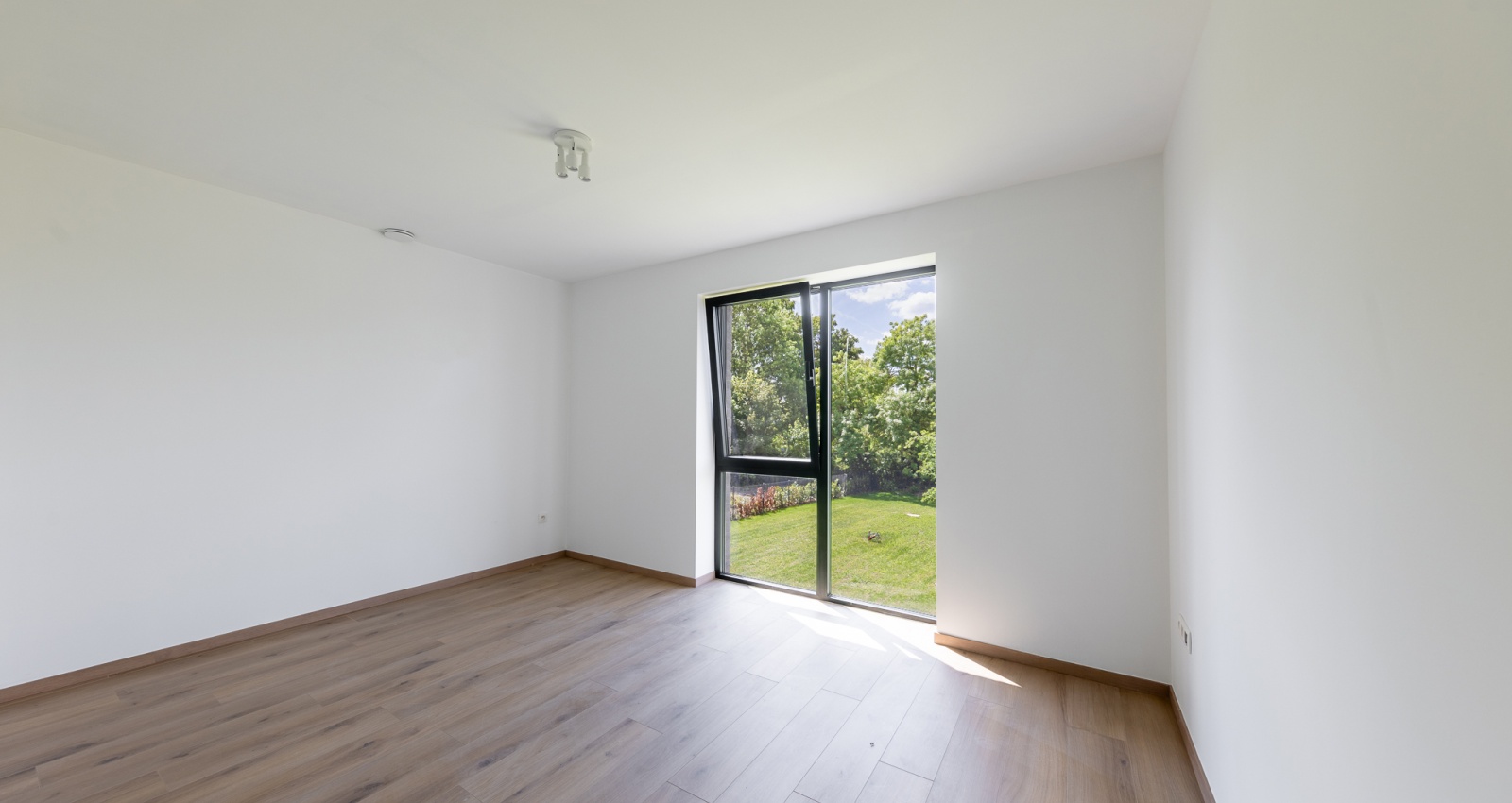 35 Rue du Saucy, Temploux, 5020, 6 Chambres Chambres, ,3 Salle de bainSalle de bain,Maison,à vendre,Rue du Saucy,1048