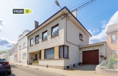 18 Rue Emile de Brabant, Perwez, 1360, 6 Chambres Chambres, ,1 Salle de bainsSalle de bain,Maison,à vendre,Rue Emile de Brabant,1051