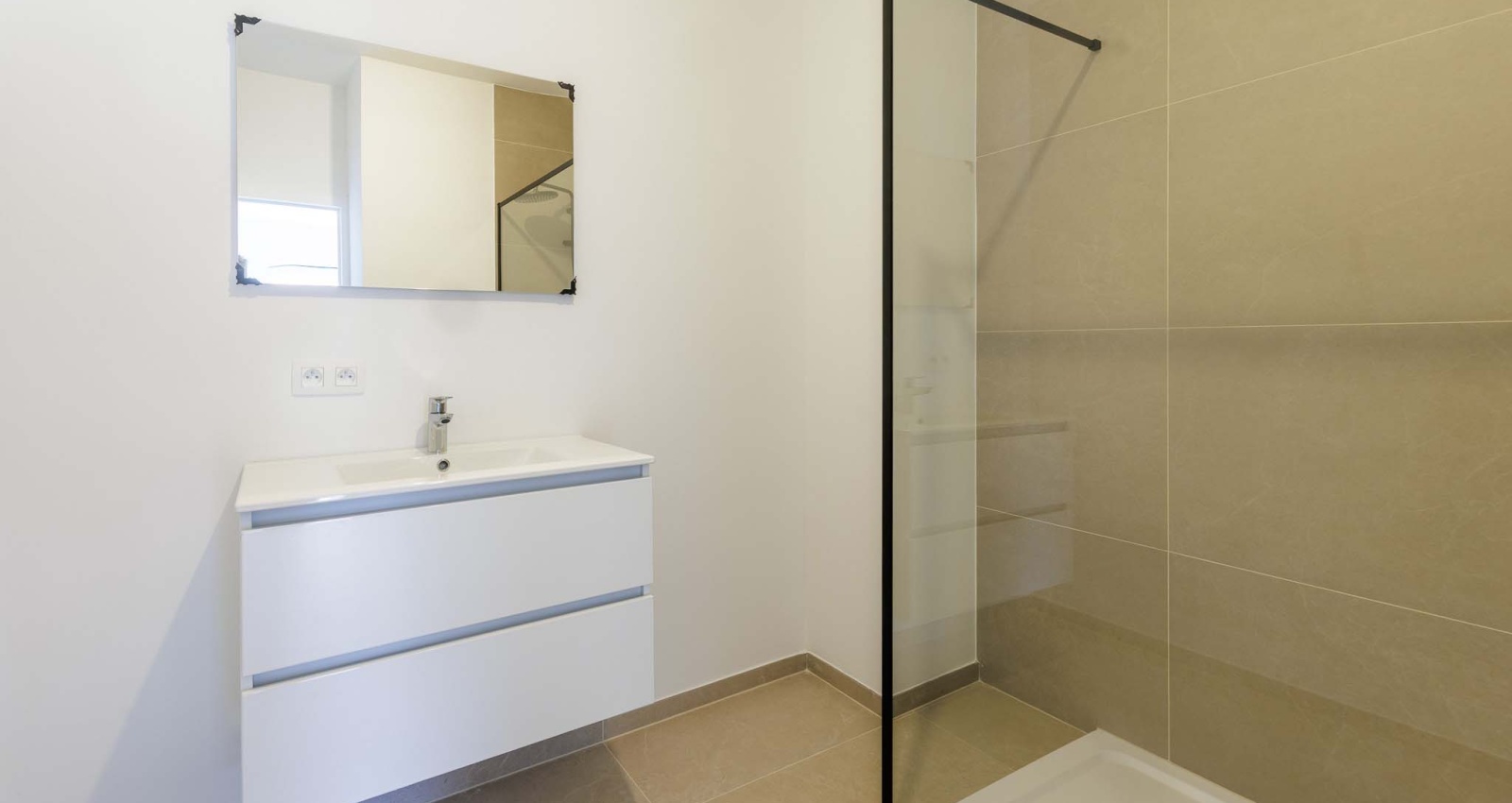 287 Rue de Dave, Jambes, 5100, 3 Chambres Chambres, ,2 Salle de bainSalle de bain,Appartement,à vendre,Rue de Dave,1058