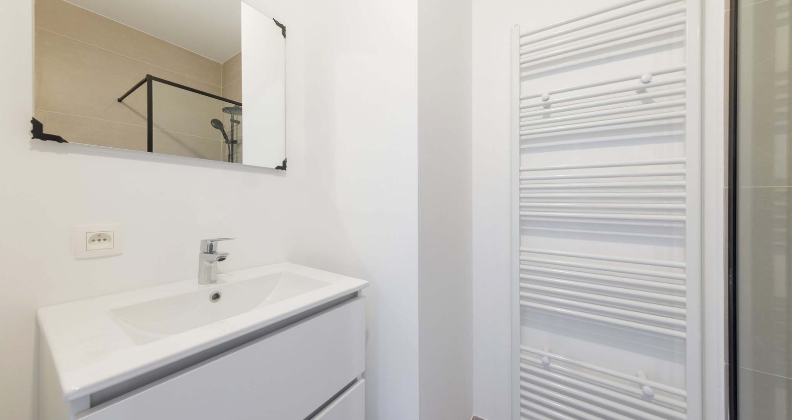 287 Rue de Dave, Jambes, 5100, 3 Chambres Chambres, ,2 Salle de bainSalle de bain,Appartement,à vendre,Rue de Dave,1058