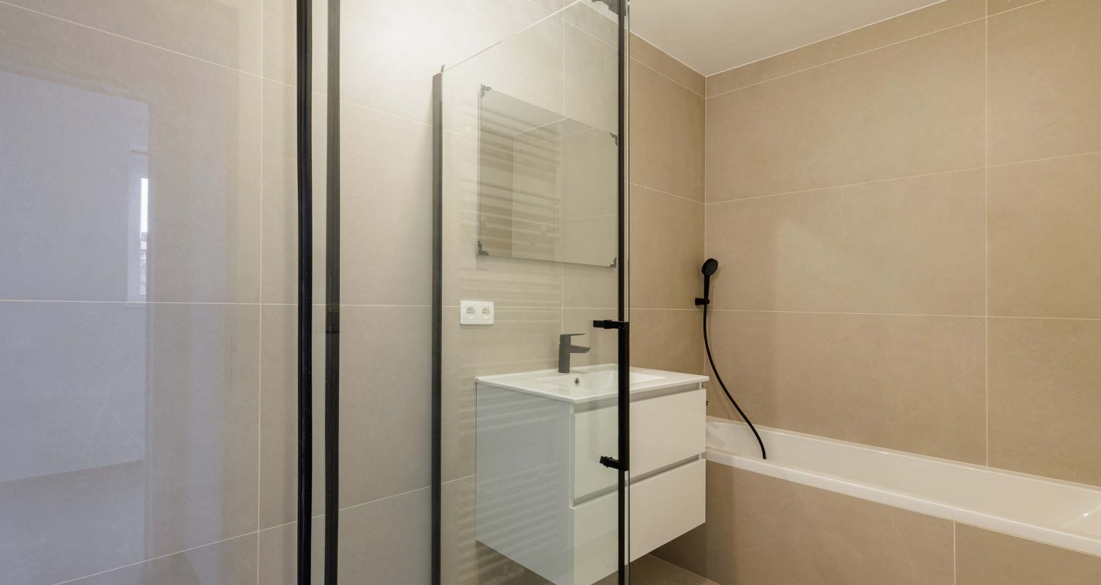 287 Rue de Dave, Jambes, 5100, 2 Chambres Chambres, ,1 Salle de bainsSalle de bain,Appartement,à vendre,Rue de Dave,1059