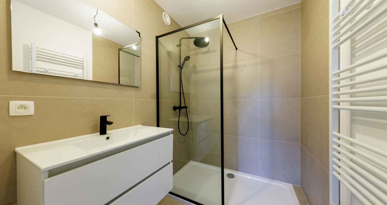 287 Rue de Dave, Jambes, 5100, 1 Chambre Chambres, ,1 Salle de bainsSalle de bain,Appartement,à vendre,Rue de Dave,1060