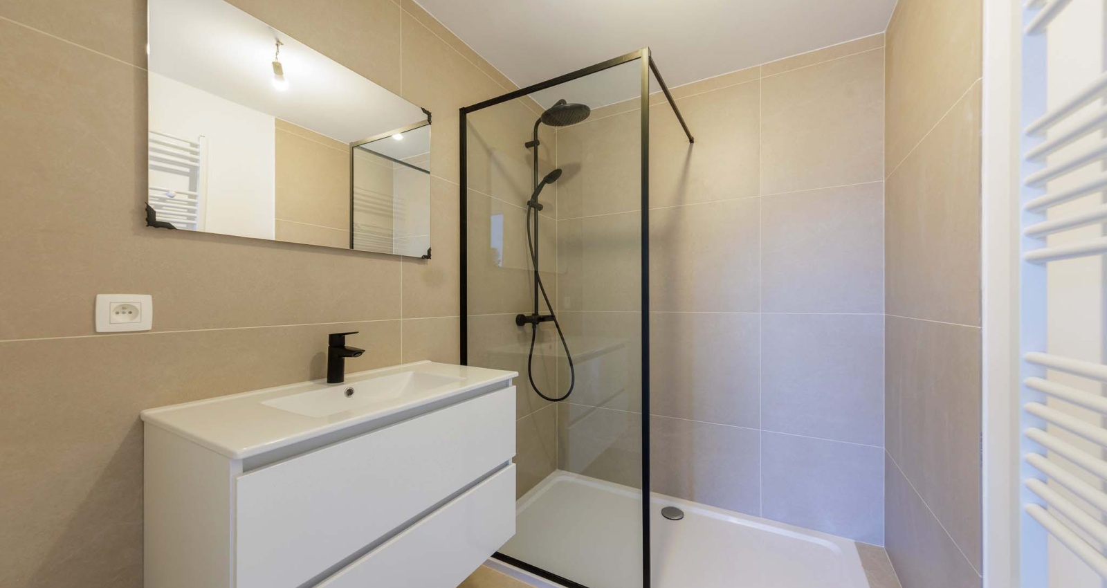 287 Rue de Dave, Jambes, 5100, 1 Chambre Chambres, ,1 Salle de bainsSalle de bain,Appartement,à vendre,Rue de Dave,1062