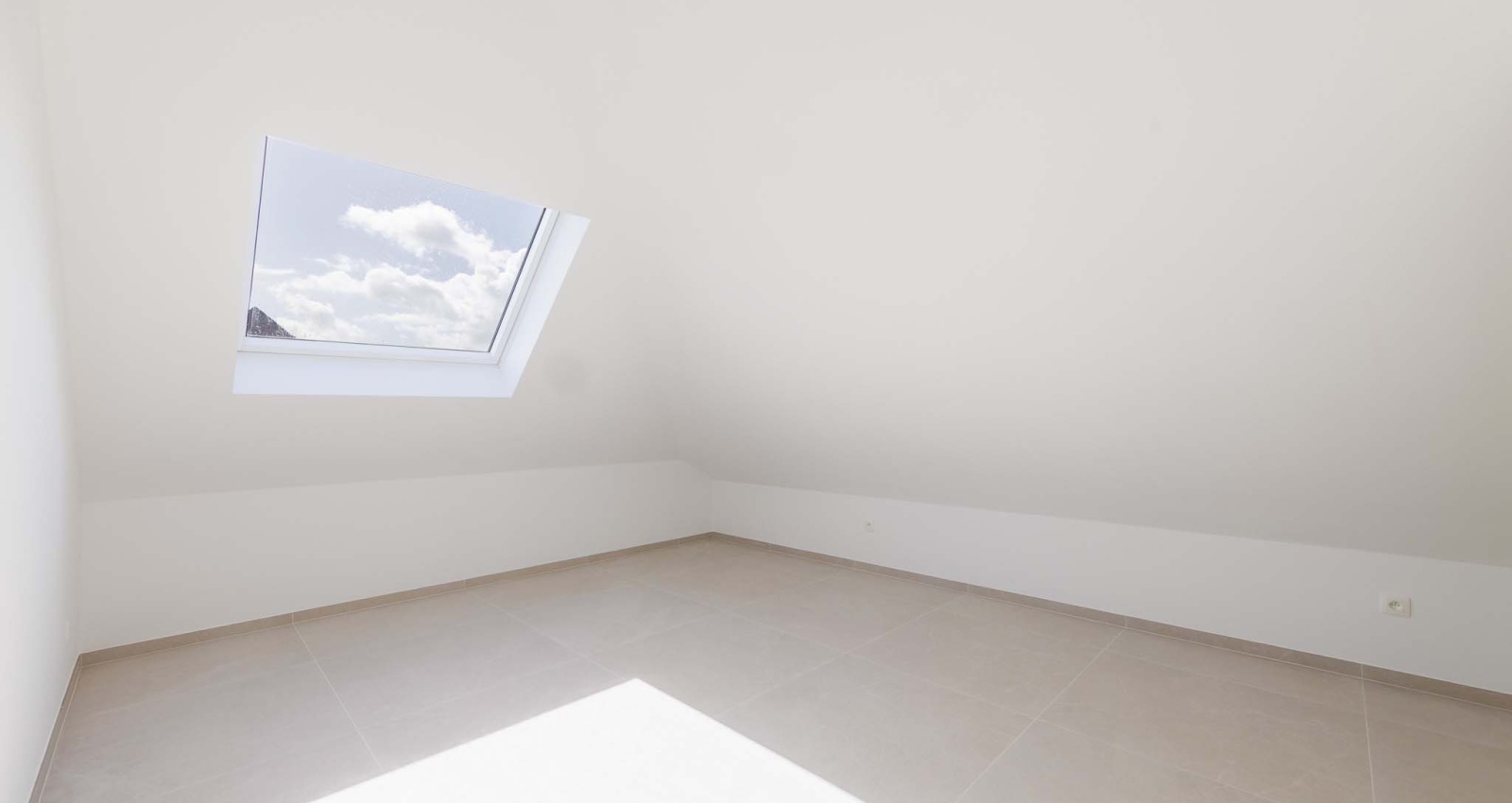 287 Rue de Dave, Jambes, 5100, 2 Chambres Chambres, ,1 Salle de bainsSalle de bain,Appartement,à vendre,Rue de Dave,1063